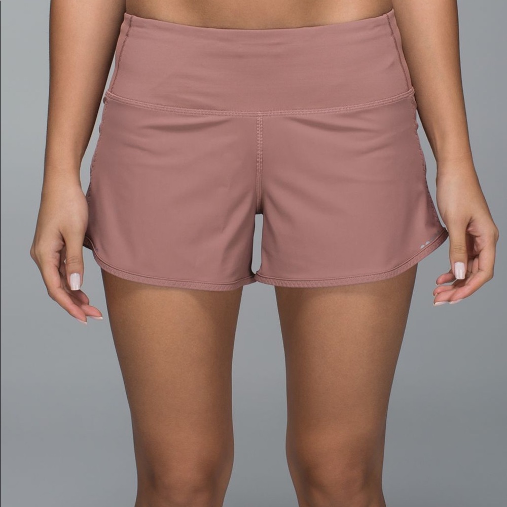 NWOT Lululemon Trail Bound Shorts Mid-Rise